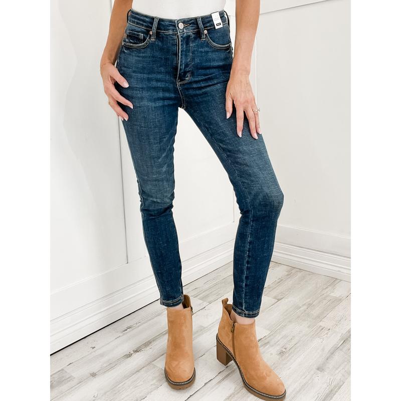 Judy Blue CRY PRETTY Mid-Rise Tummy Control Skinny Jeans