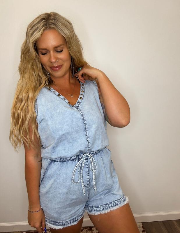 Eyes for you denim romper