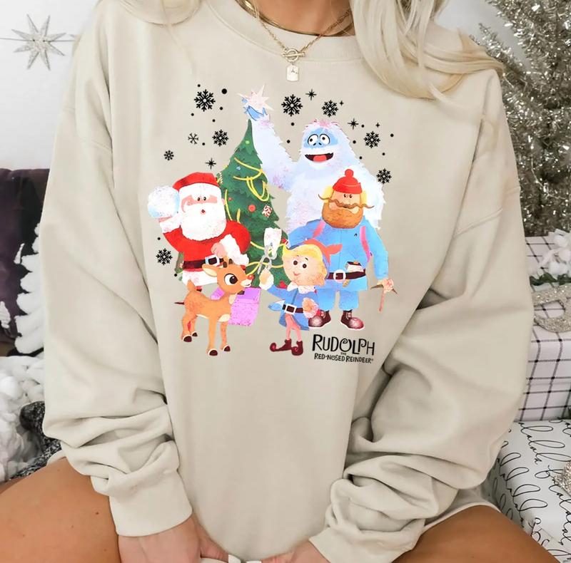 Retro Christmas Sweatshirt, Vintage Santa Christmas T-Shirt, Rudolph Red Nosed Reindeer Crewneck, Cute Christmas T-Shirt, Family Christmas Tee, Cute Santa Shirt, Cozy Winter Sweashirt,Unisex Gift Christmas