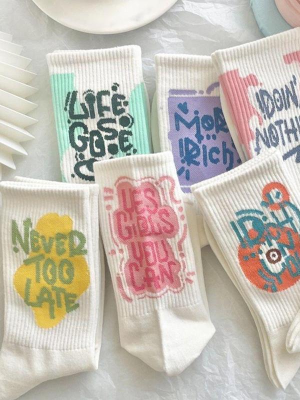 Women's 7 Pairs Pop Art Print Crew Socks, Fashion Casual Letter Graphic Socks for Daily Outdoor Wear, Women Socks for All Seasons