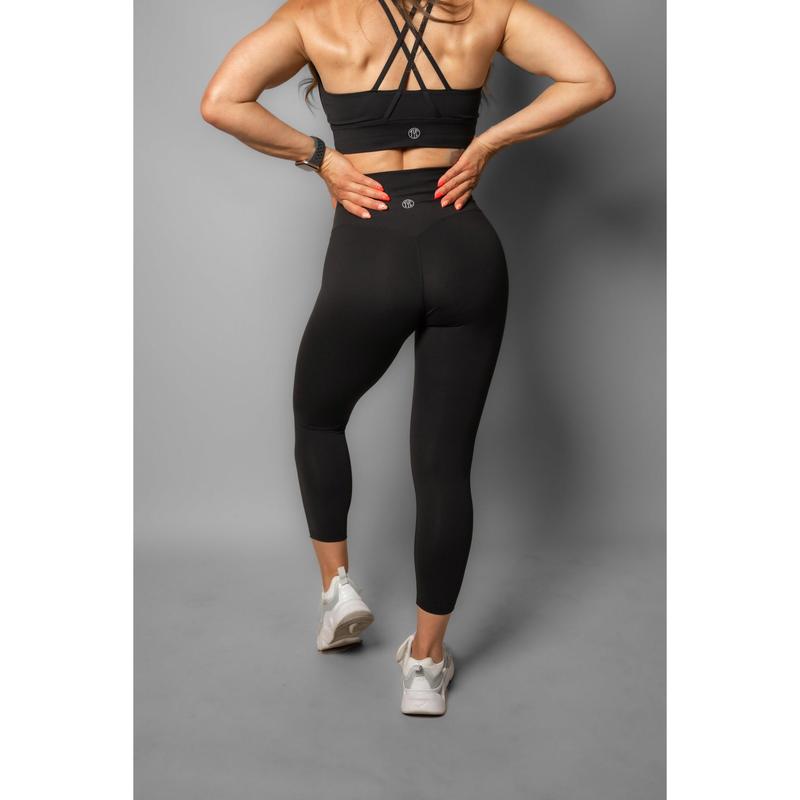 NEW Effortless Classic Capris - Black