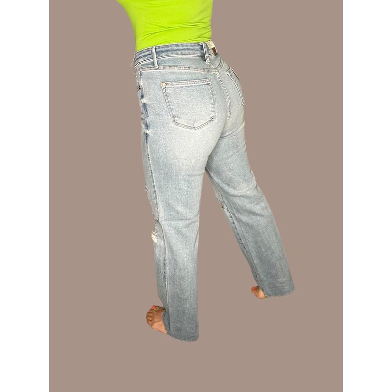 Judy Blue High-Rise Rigid Magic 90’s Straight Leg Jeans