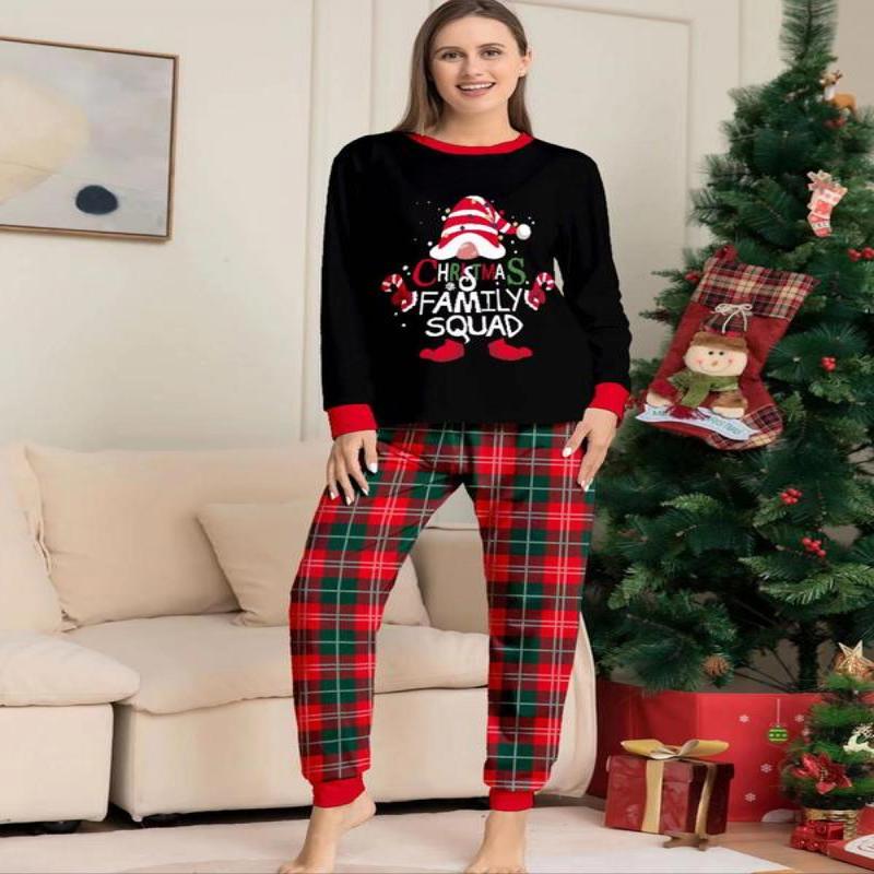 Couple Christmas print long sleeve sleep Tee & jogger pants pajama two-piece set, casual comfy round neck top & elastic waist trousers matching pajamas PJ set, Christmas pajamas, couple's sleepwear & loungewear