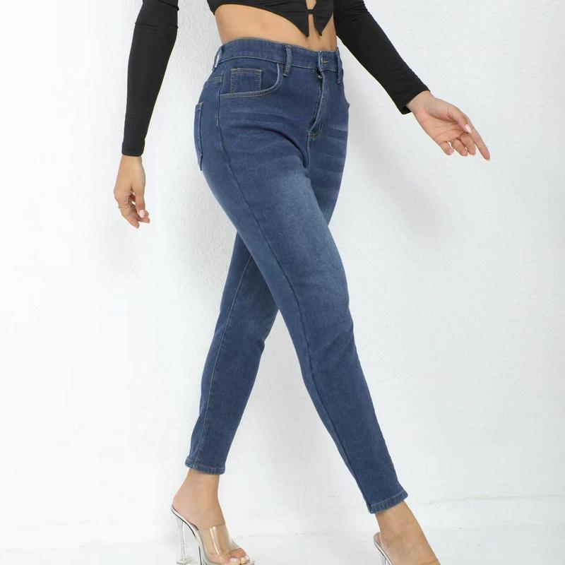 Stretchy Comfort Fit Mid-Rise Straight Leg Jeans - Women Jeans with Lightweight, Trendy Design, Loose Fitting, and Soft Fabric for Everyday Wear trendy jean fashion casual